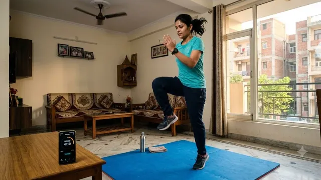 जिम जाने का नहीं है टाइम? घर पर रोज 20 मिनट करें ये HIIT वर्कआउट, तेजी से कम होगा वजन​