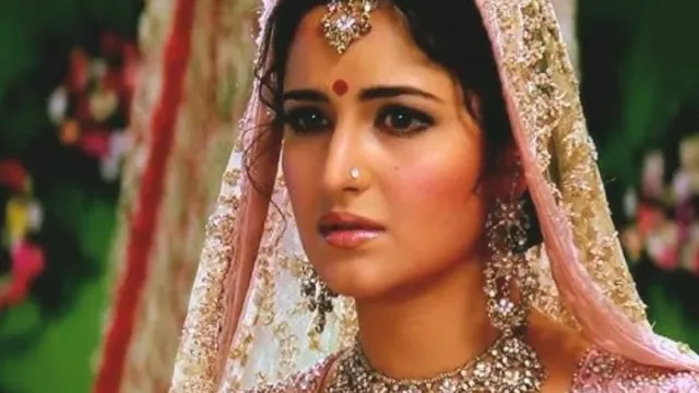 Katrina Kaif के टूटे दिल की आवाज बनी थीं सुनिधि चौहान, 20 सालों से कल्ट बना हुआ है सैड सॉन्ग​